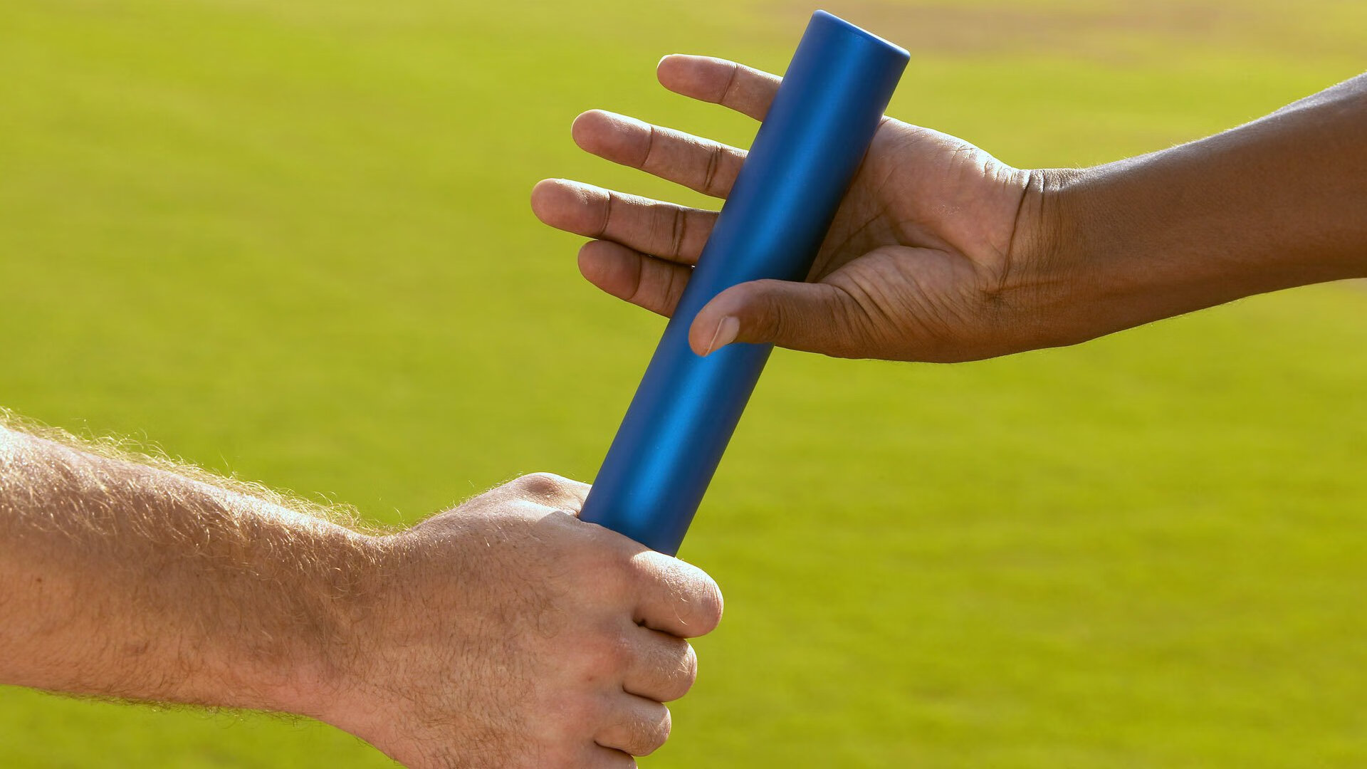 当东方广厦遇上银黑马刺，恩比德跨时空点燃的篮球之火