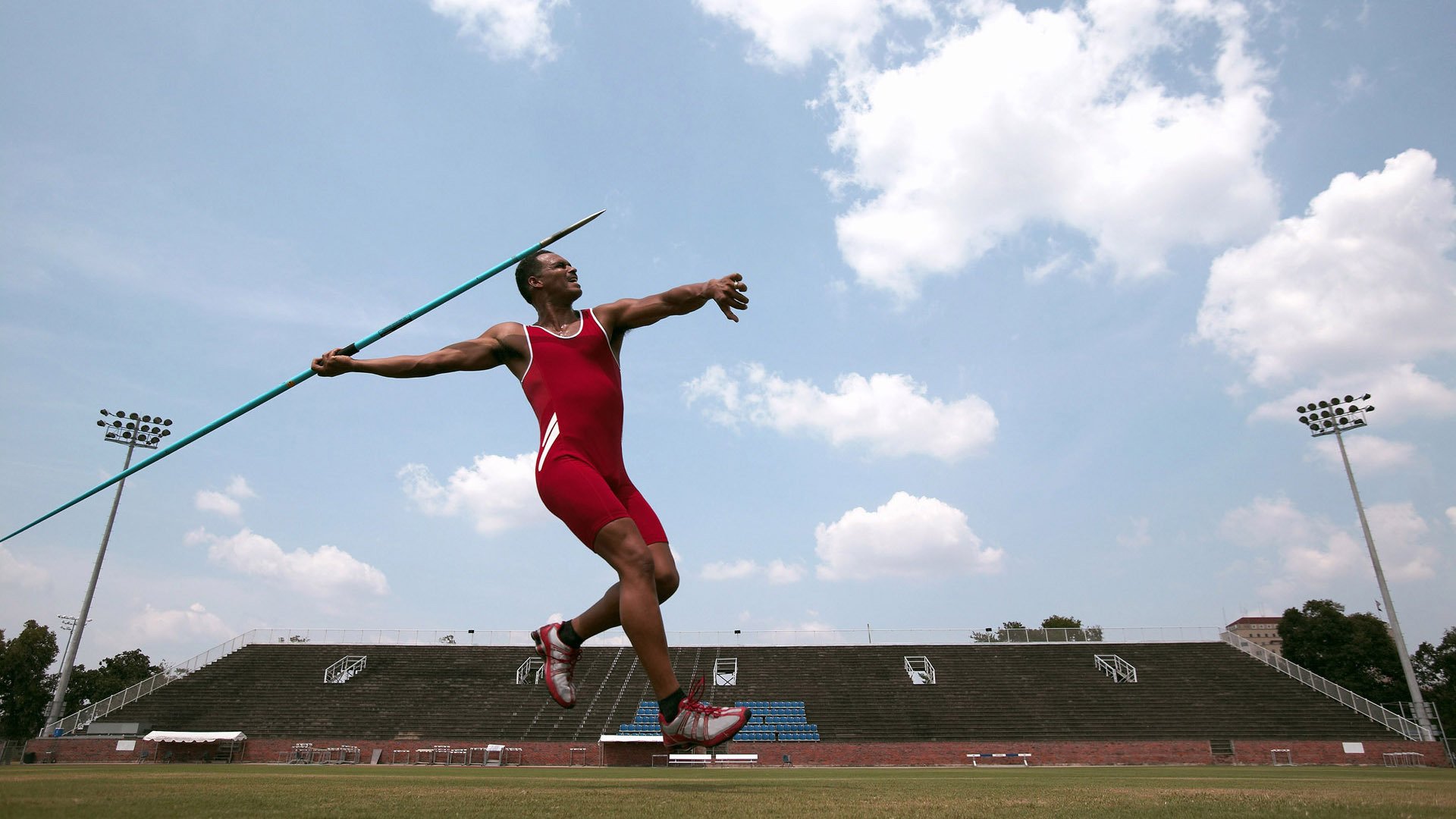 法网逆转至ATP总决赛登顶，梅德韦杰夫如何以非典型惊艳四座？