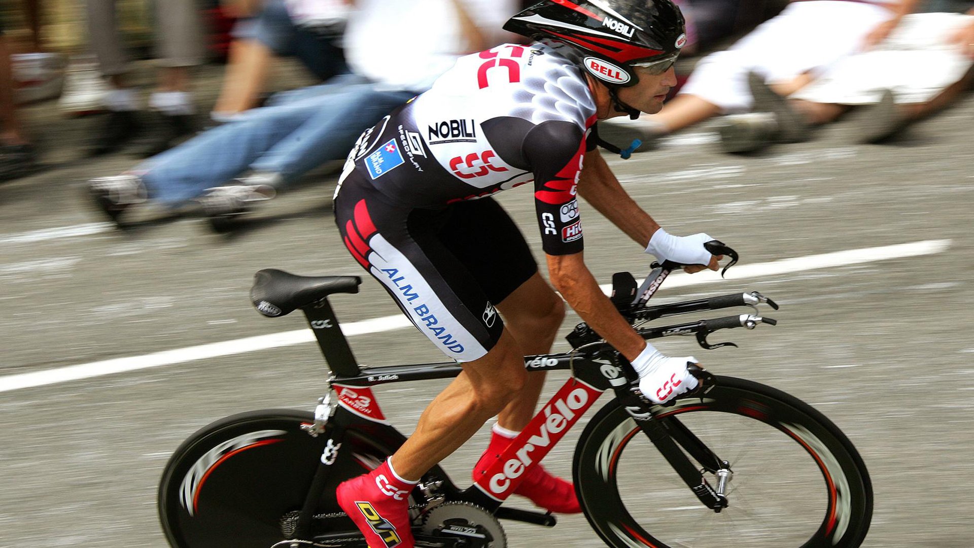 赛道风云，迈凯伦翻盘索伯车队，维斯塔潘状态火热预示新赛季格局